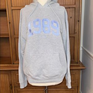 Taylor Swift 1989 hoodie, size medium